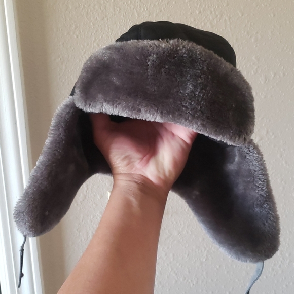 Trapper hat - Picture 3 of 3